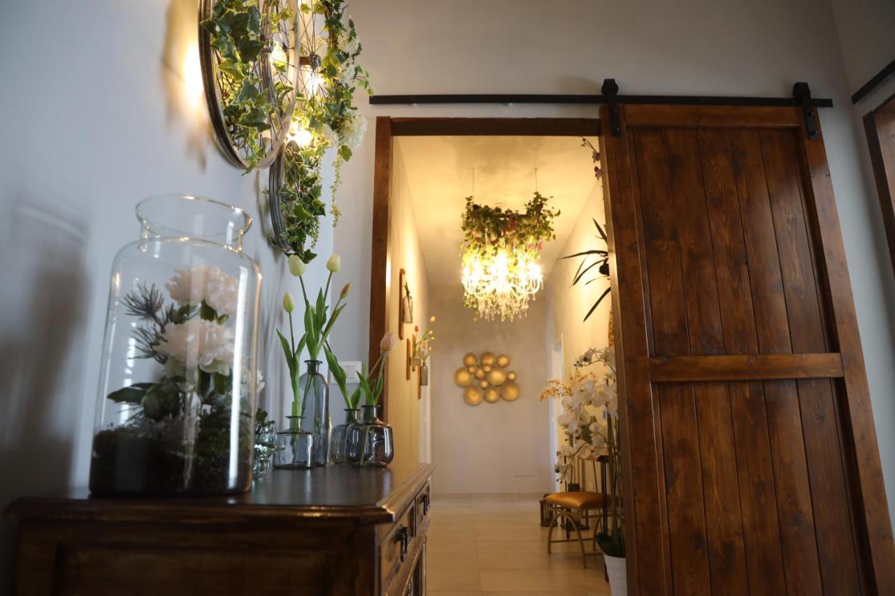 Dimora Giusti Bed and Breakfast Lecce Exteriör bild