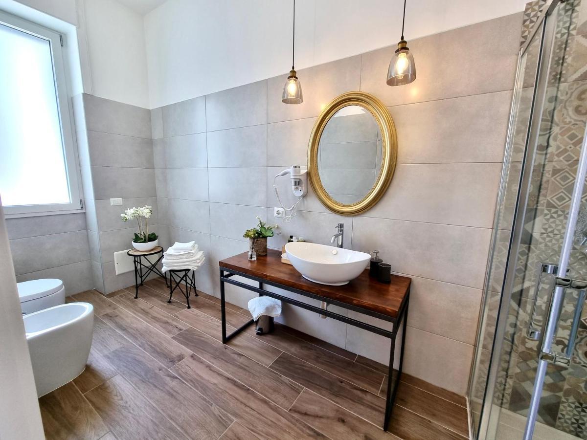 Dimora Giusti Bed and Breakfast Lecce Exteriör bild