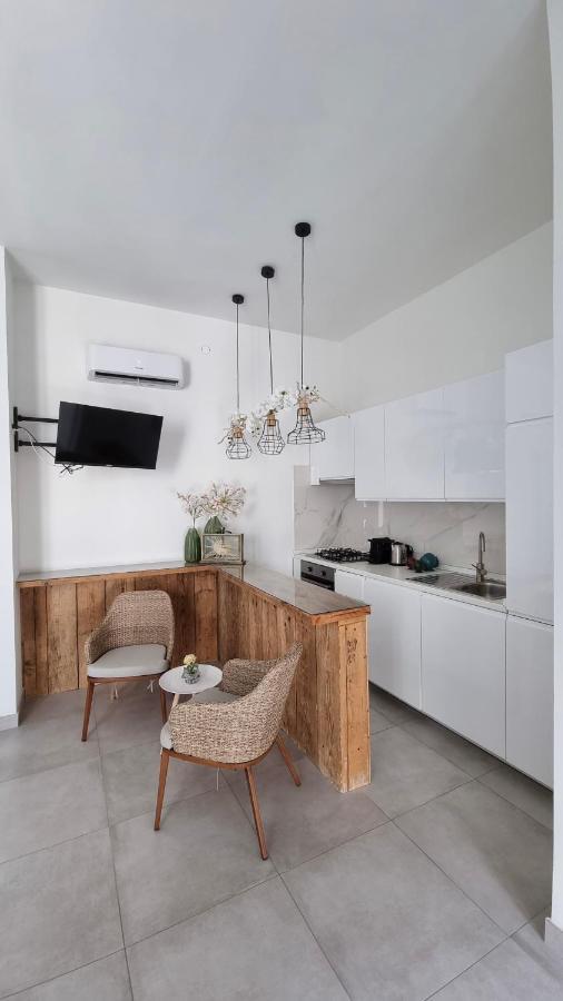 Dimora Giusti Bed and Breakfast Lecce Exteriör bild