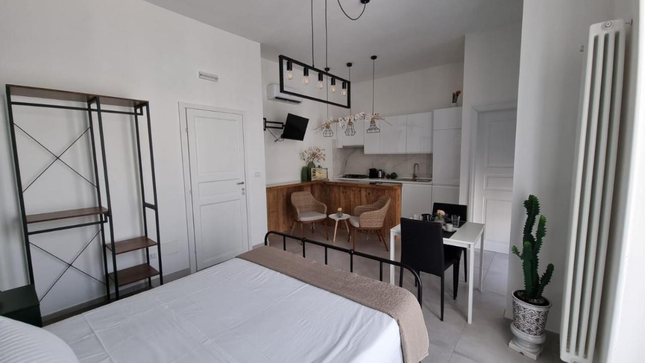 Dimora Giusti Bed and Breakfast Lecce Exteriör bild